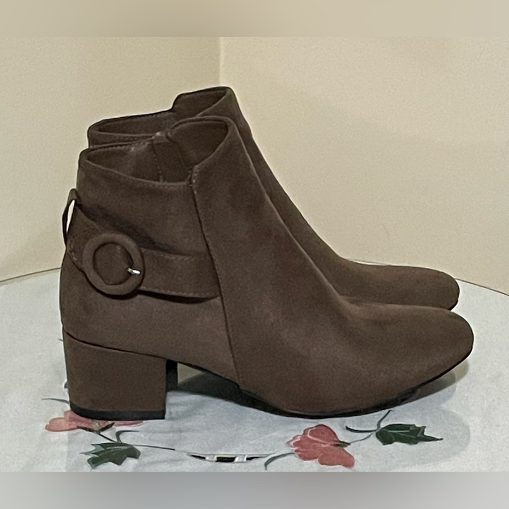 NYC Couture Brown Suede Ankle Boots Size 8
